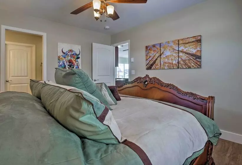 30 Mi To Crested Butte: Dog Friendly Home By River