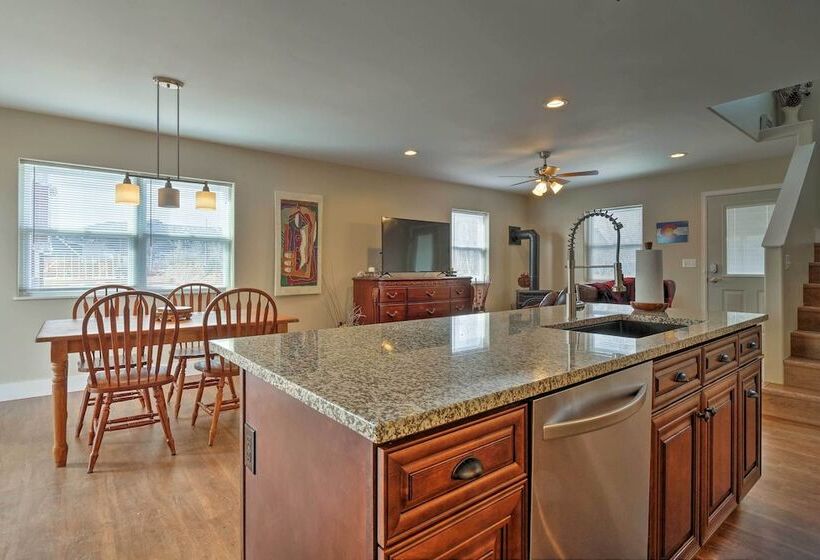 30 Mi To Crested Butte: Dog Friendly Home By River