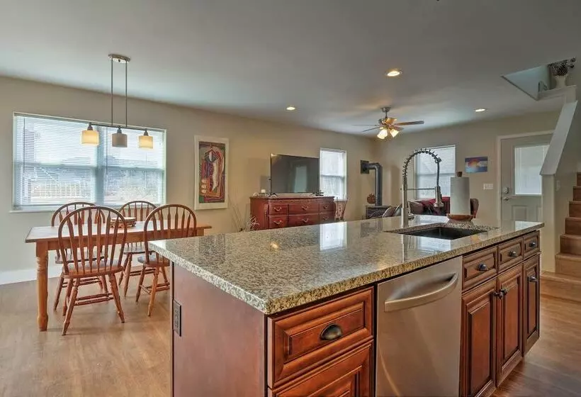 30 Mi To Crested Butte: Dog Friendly Home By River