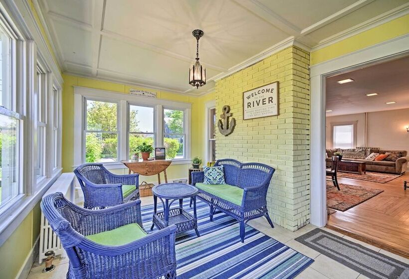 Home W/patio, 2 Blocks To St. Lawrence River