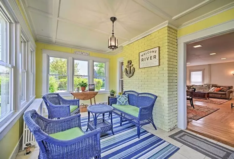 Home W/patio, 2 Blocks To St. Lawrence River