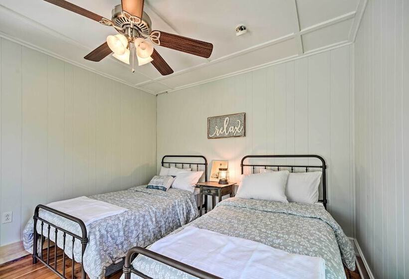 Home W/patio, 2 Blocks To St. Lawrence River