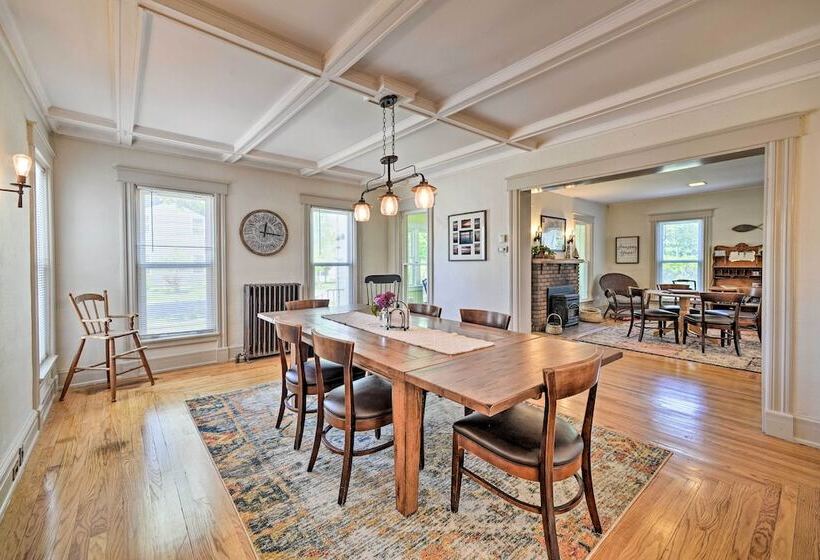 Home W/patio, 2 Blocks To St. Lawrence River