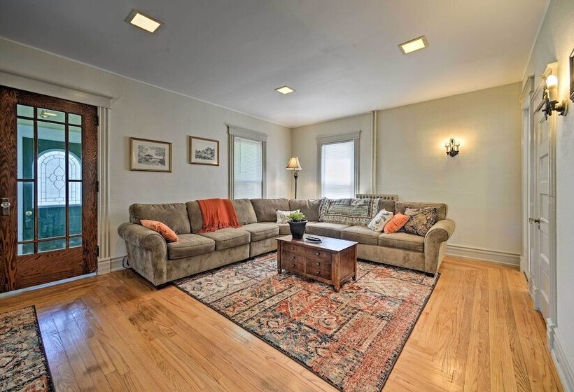 Home W/patio, 2 Blocks To St. Lawrence River