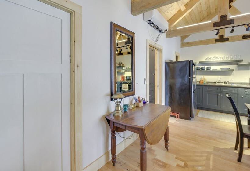 Lakefront Hartford Cabin W/ Canoe & Boat Ramp