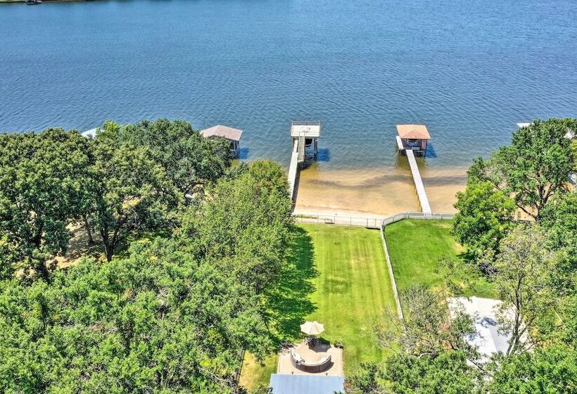 Lakefront Mabank Gem W/ Sunset Views: Pets Welcome