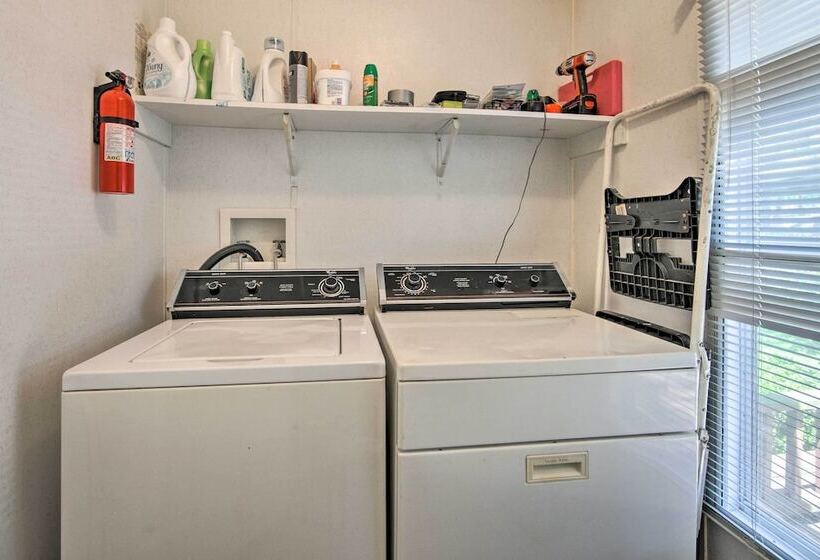 Lakefront Mabank Gem W/ Sunset Views: Pets Welcome