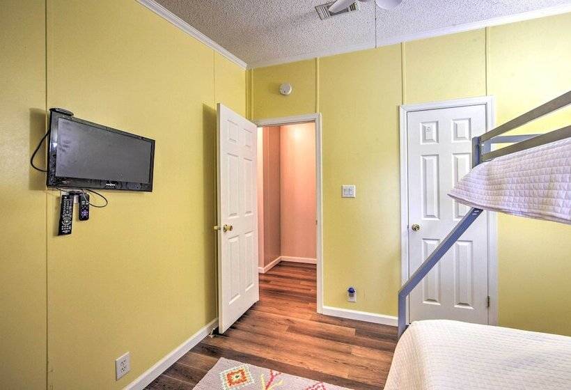 Lakefront Mabank Gem W/ Sunset Views: Pets Welcome