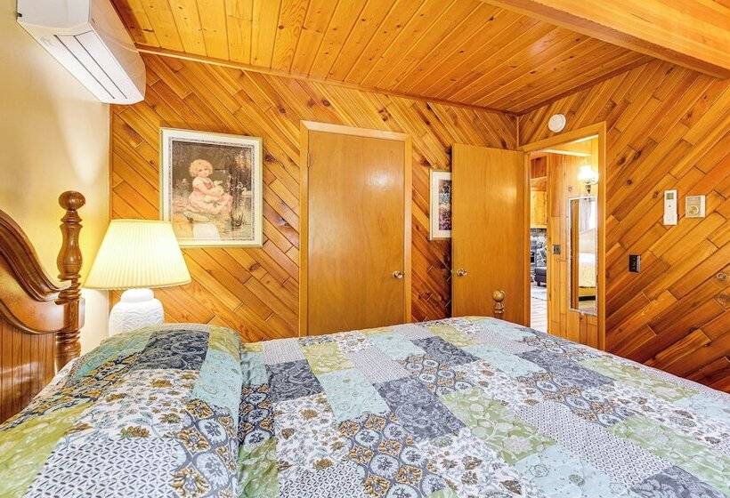 Modern Black Hills Cabin W/ Loft & Wraparound Deck