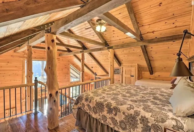 Mountain View Hideaway W/ Outdoor Fireplace!