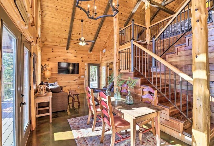 Mountain View Hideaway W/ Outdoor Fireplace!