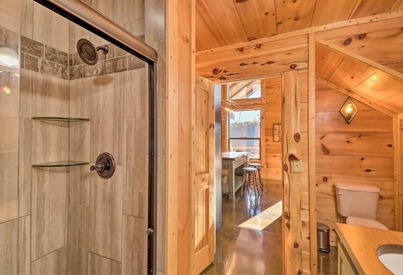 Mountain View Hideaway W/ Outdoor Fireplace!