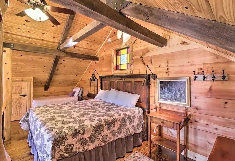 Mountain View Hideaway W/ Outdoor Fireplace!