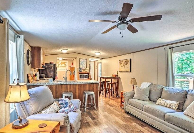 On Lake Time Lake Chatuge Hideaway W/ Deck!