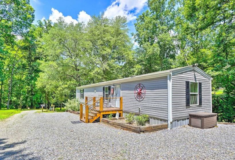 On Lake Time Lake Chatuge Hideaway W/ Deck!