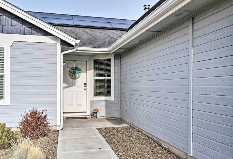 Peaceful + Quiet Nampa House W/ Yard!