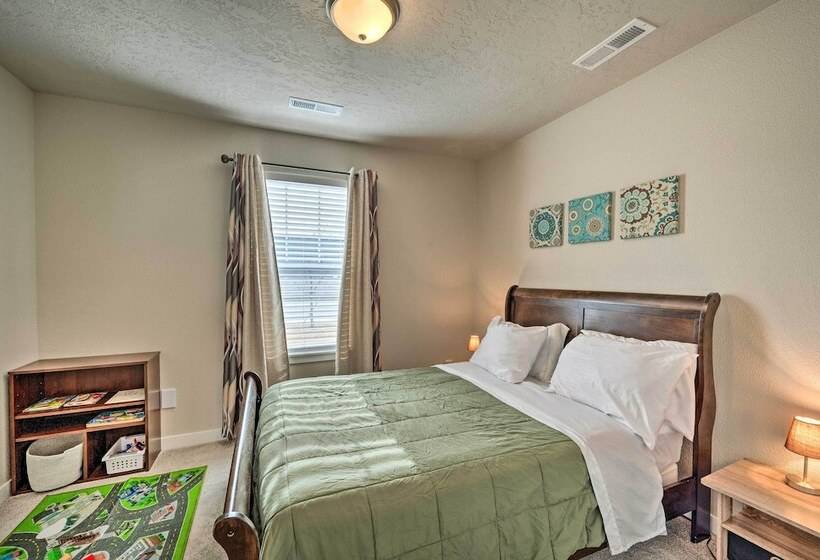 Peaceful + Quiet Nampa House W/ Yard!