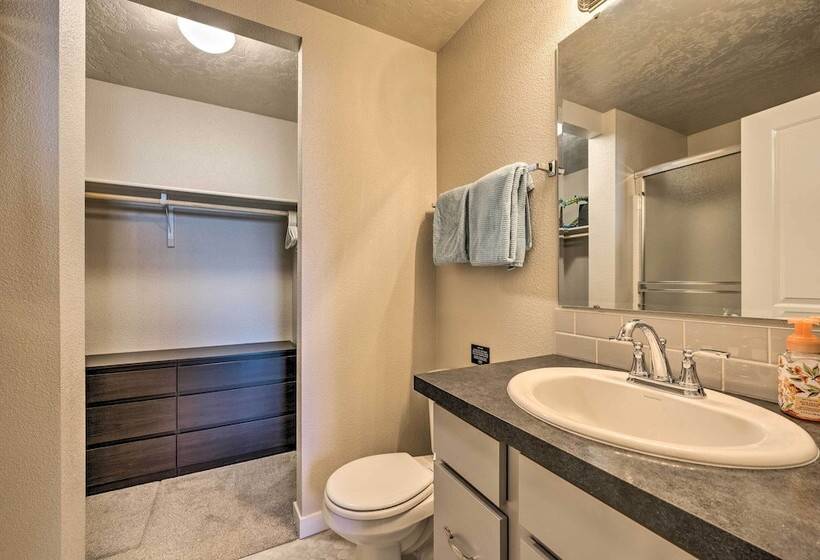 Peaceful + Quiet Nampa House W/ Yard!