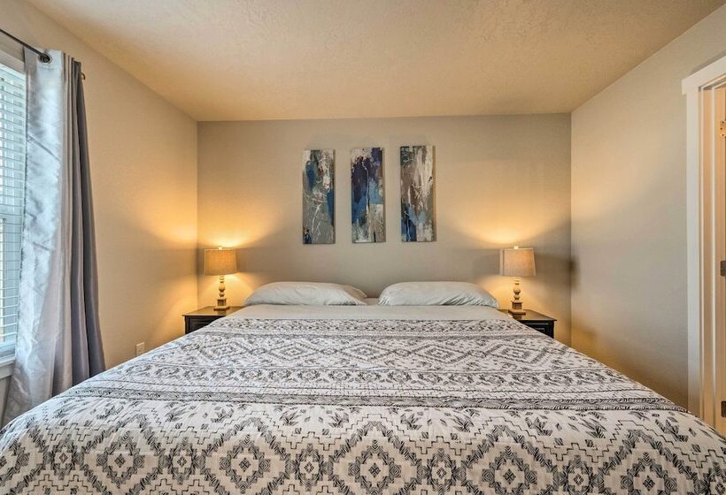 Peaceful + Quiet Nampa House W/ Yard!