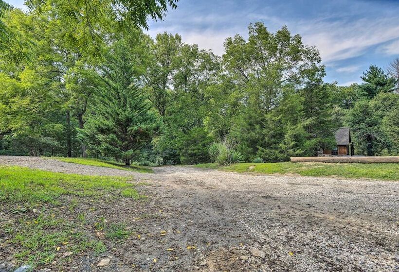 Pet Friendly Delta Cabin W/ Private Hot Tub!