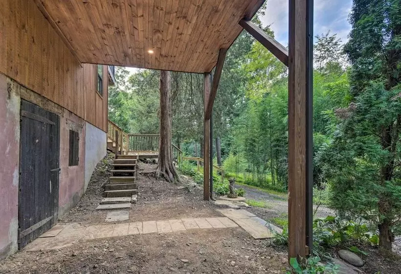 Pet Friendly Delta Cabin W/ Private Hot Tub!