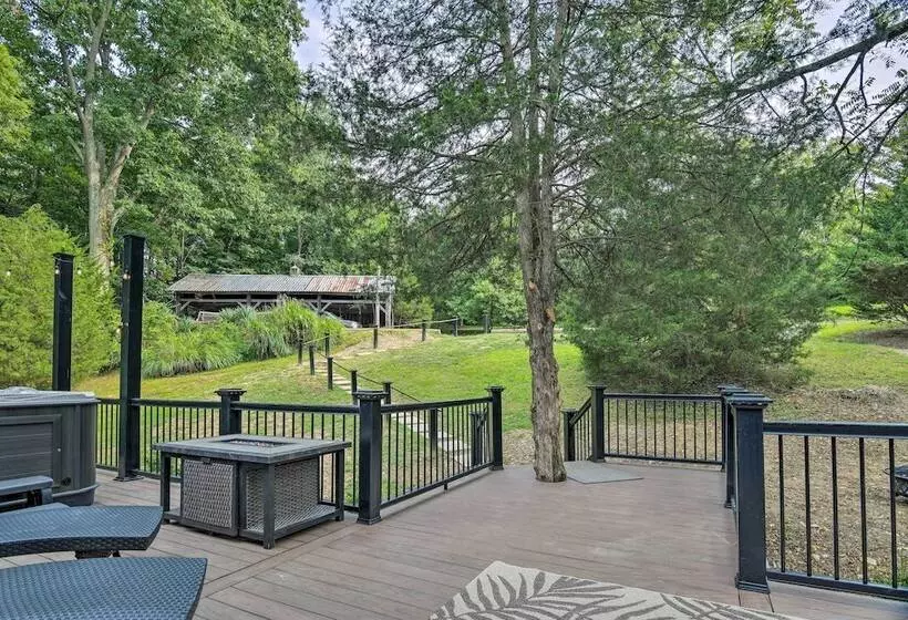 Pet Friendly Delta Cabin W/ Private Hot Tub!