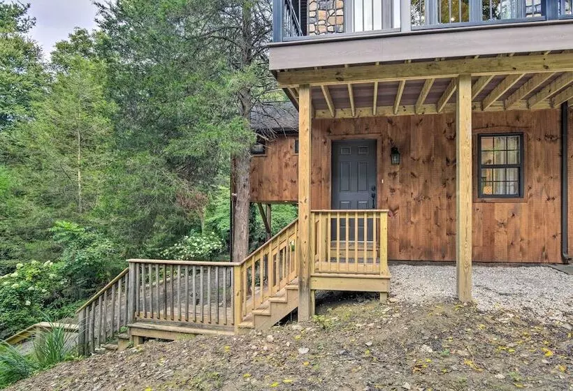 Pet Friendly Delta Cabin W/ Private Hot Tub!