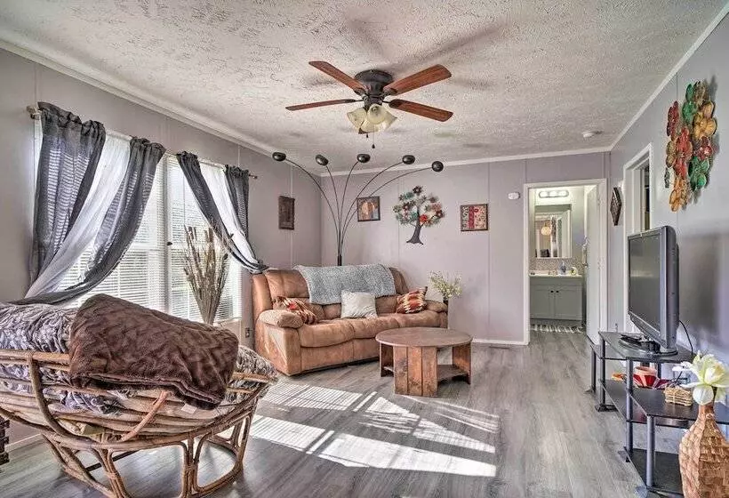 Private Yard & Fire Pit: Pet Friendly Midway Abode