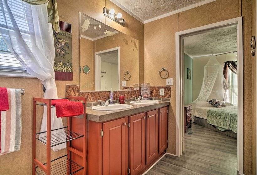 Private Yard & Fire Pit: Pet Friendly Midway Abode