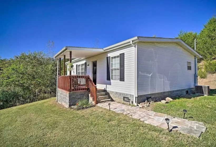 Private Yard & Fire Pit: Pet Friendly Midway Abode