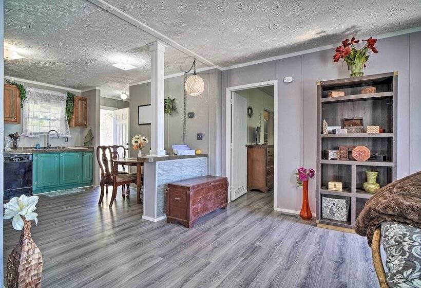 Private Yard & Fire Pit: Pet Friendly Midway Abode