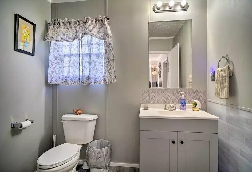 Private Yard & Fire Pit: Pet Friendly Midway Abode