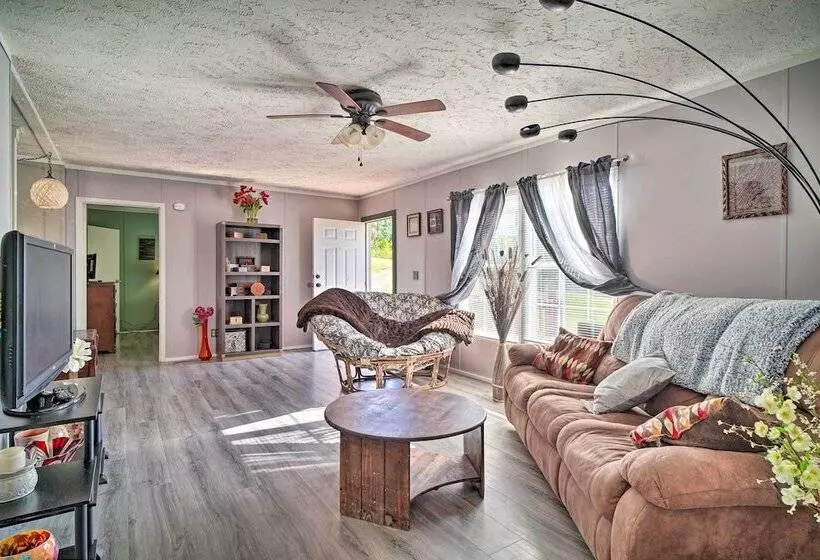 Private Yard & Fire Pit: Pet Friendly Midway Abode