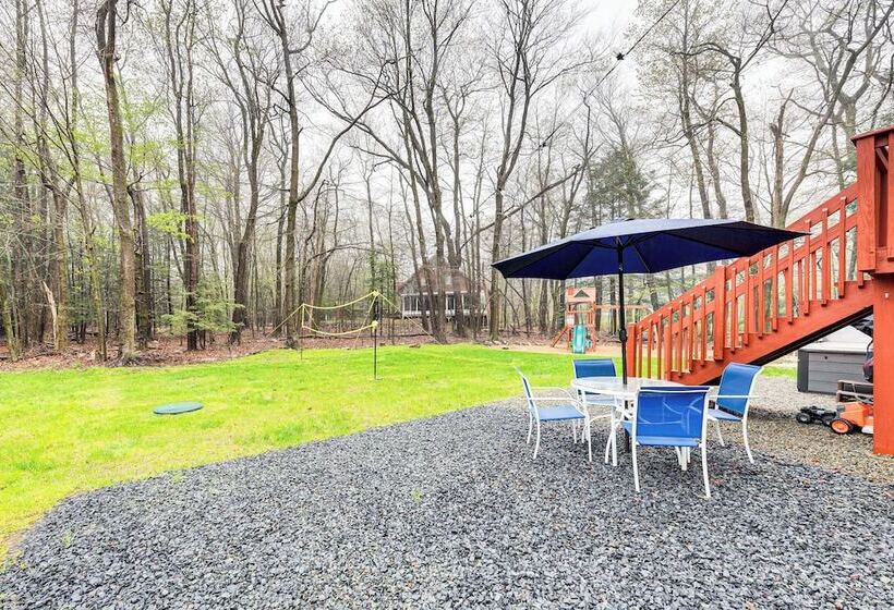 Hot Tub + Games: Home Near Tobyhanna State Park