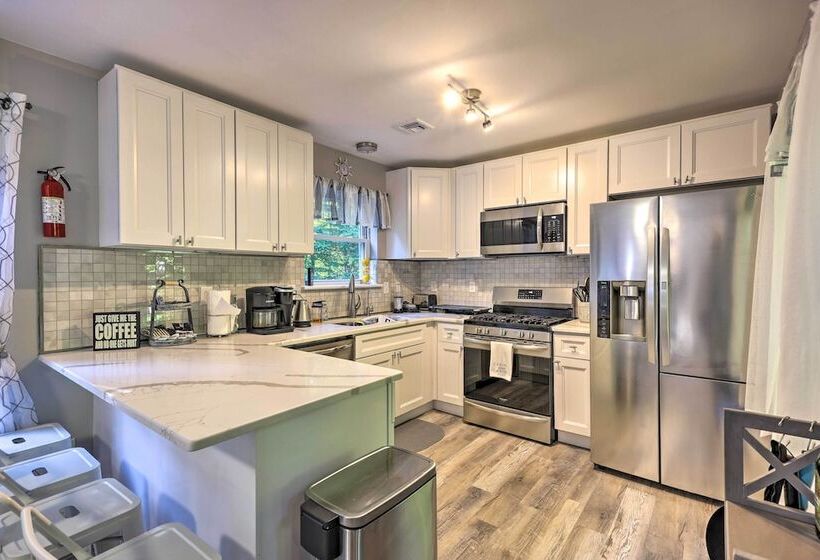 Hot Tub + Games: Home Near Tobyhanna State Park