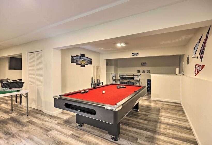 Hot Tub + Games: Home Near Tobyhanna State Park