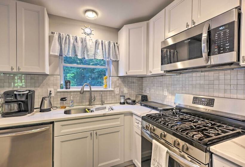 Hot Tub + Games: Home Near Tobyhanna State Park