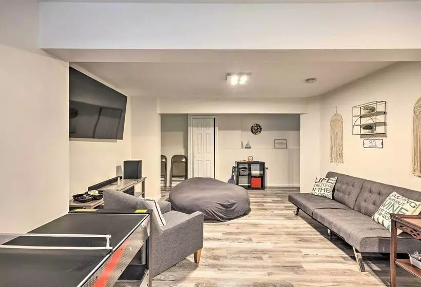 Hot Tub + Games: Home Near Tobyhanna State Park