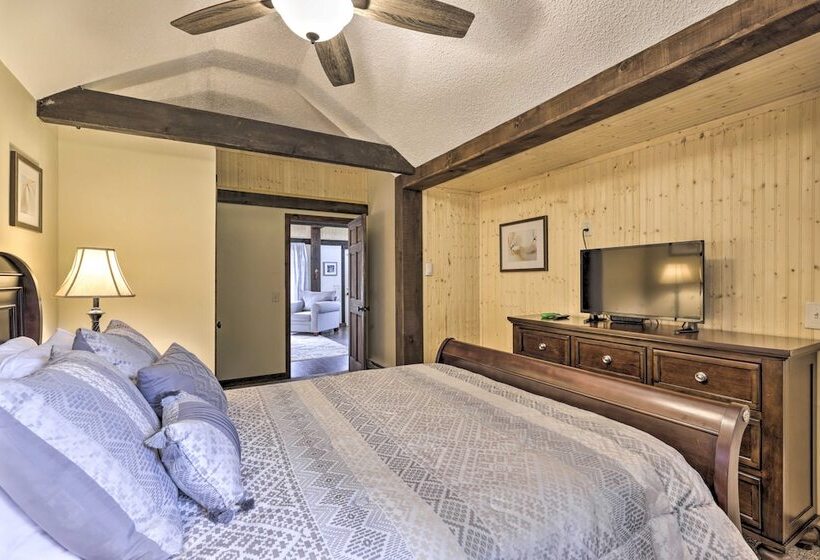 Private Guest House W/ Deck + Spectacular Views!