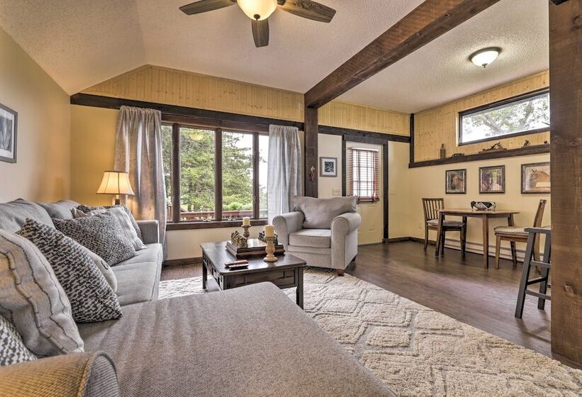 Private Guest House W/ Deck + Spectacular Views!