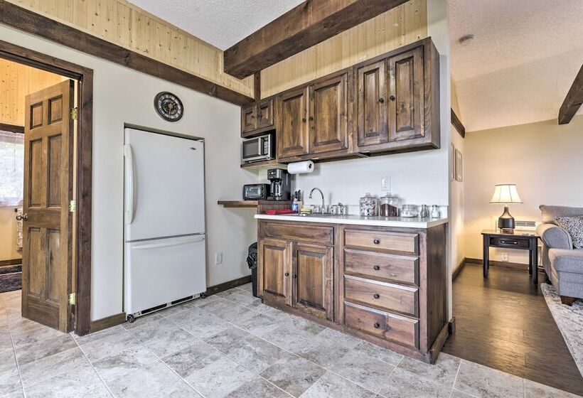 Private Guest House W/ Deck + Spectacular Views!