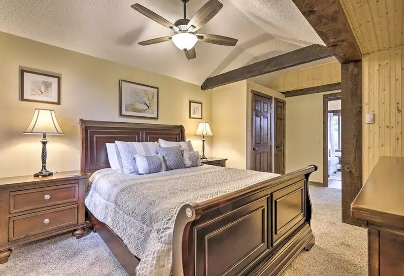 Private Guest House W/ Deck + Spectacular Views!