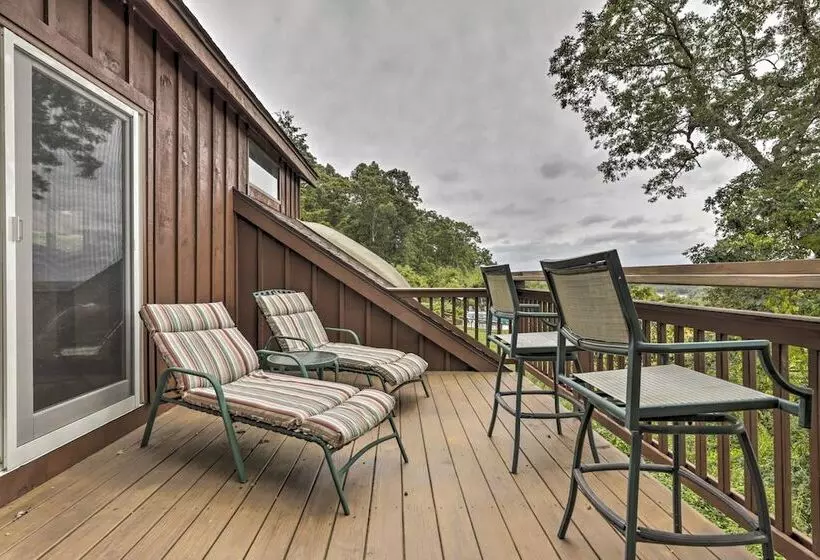 Private Guest House W/ Deck + Spectacular Views!