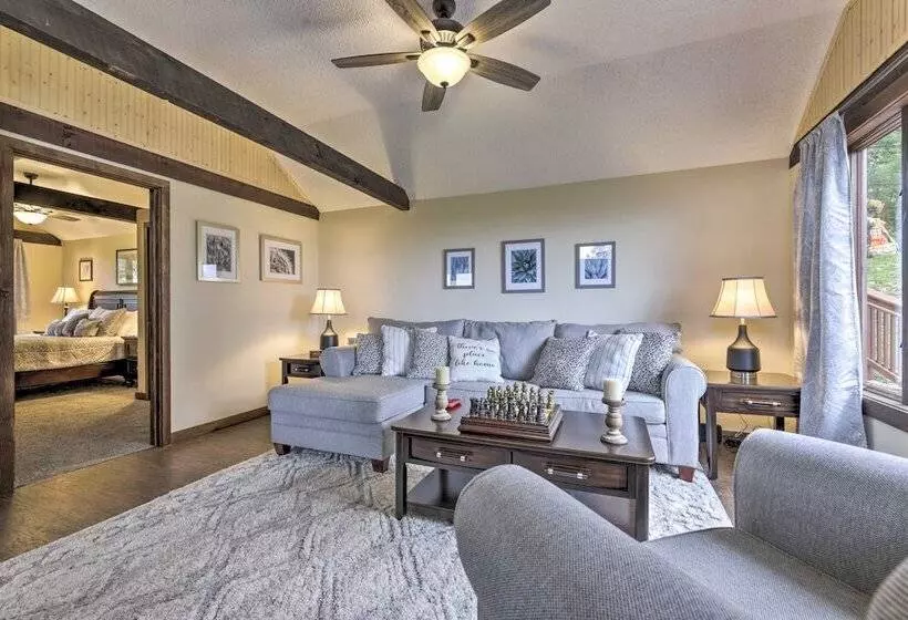 Private Guest House W/ Deck + Spectacular Views!