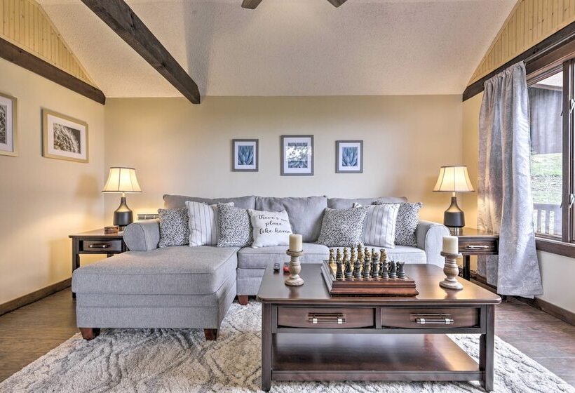 Private Guest House W/ Deck + Spectacular Views!