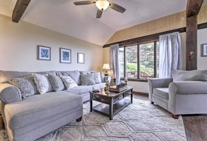 Private Guest House W/ Deck + Spectacular Views!