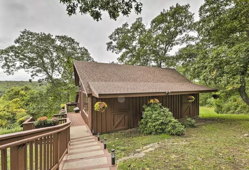 Private Guest House W/ Deck + Spectacular Views!