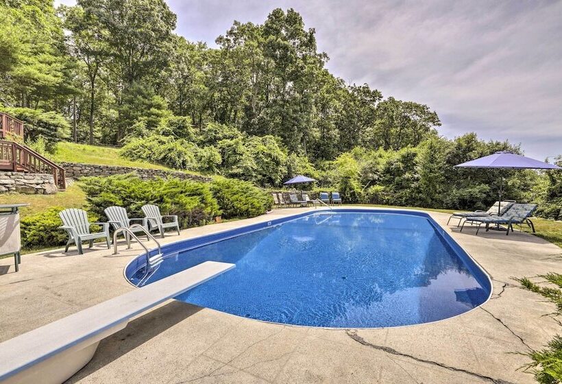 Private Guest House W/ Deck + Spectacular Views!