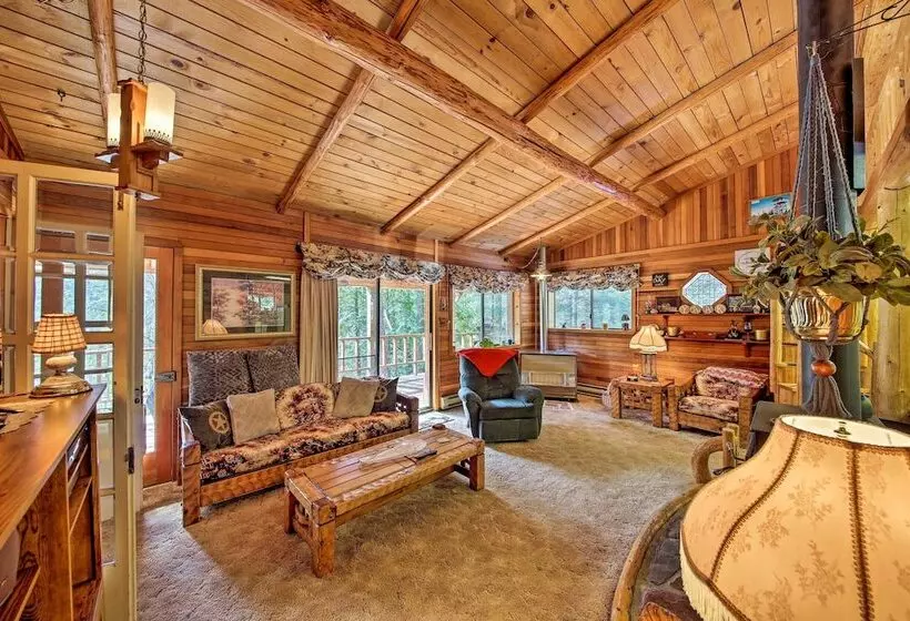 Private  Yaak River Hideaway  W/ Deck & Mtn Views!