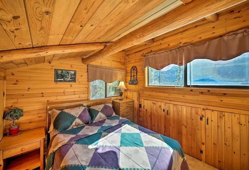 Private  Yaak River Hideaway  W/ Deck & Mtn Views!